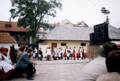 …театр національної моди, …