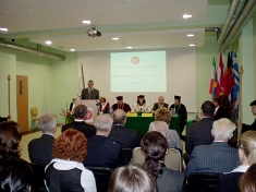 <em><strong>Pod czas inauguracji</strong></em>