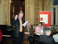 <em><strong>Wasyl Dowżyk zadziwia słuchaczy piękną dykcją </strong></em>