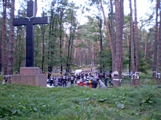 <em>Przygotowania pod Krzyżem</em>